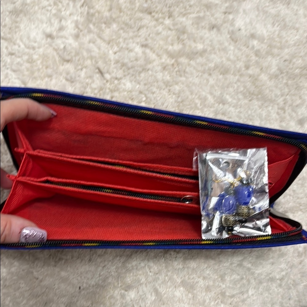 Embroidered Clutch with Floral Design - Picture 3 of 3